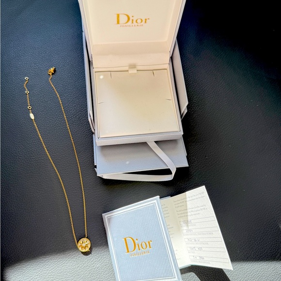 Dior Rose Des Vents Necklace - Picture 5 of 11